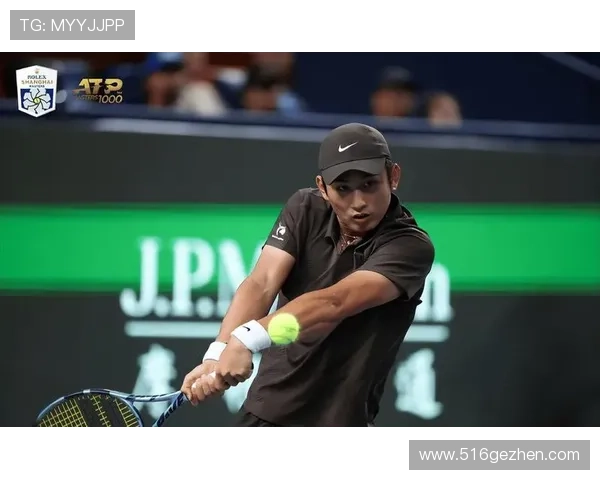 19岁新星商竣程强势晋级上海大师赛32强再掀网球青春风暴盛况